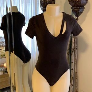 Forever 21 Distressed Hem Vneck bodysuit